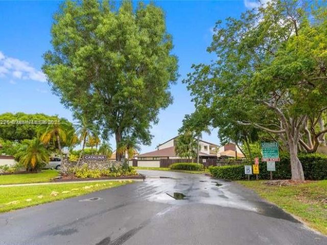 Дом в аренду по адресу 267 NE 201st Ter 267 - фото 6148332