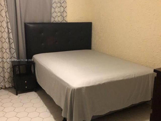 Дом в аренду по адресу 267 NE 201st Ter 267 - фото 6148338