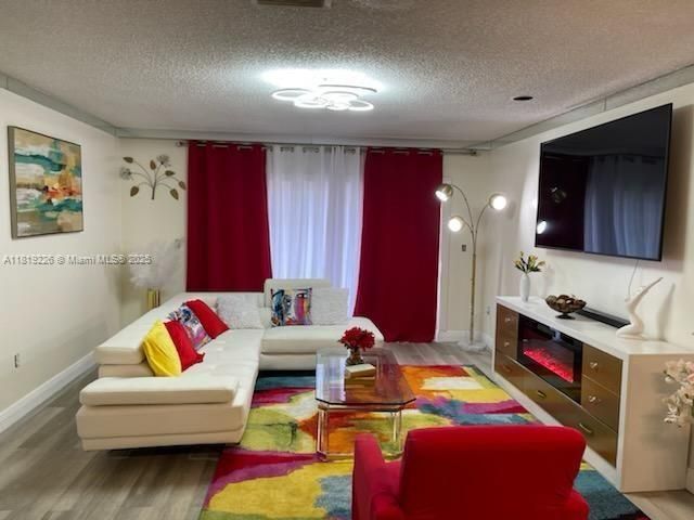 Дом в аренду по адресу 267 NE 201st Ter 267 - фото 6148339