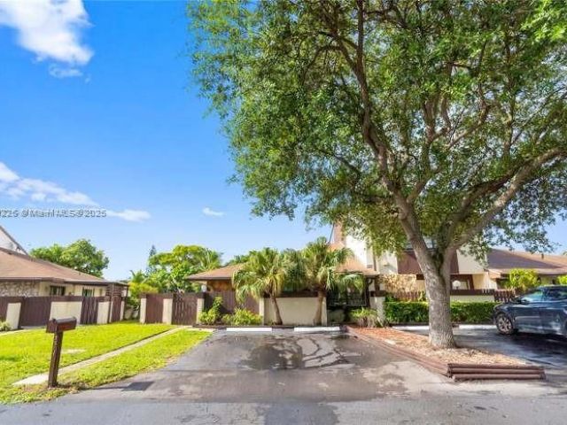 Дом в аренду по адресу 267 NE 201st Ter 267 - фото 6148340