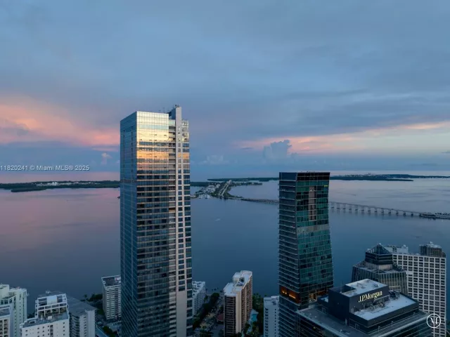 Продажа квартиры #5202 - фото 6160766