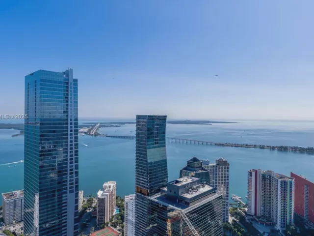 Продажа квартиры #5202 - фото 6160768