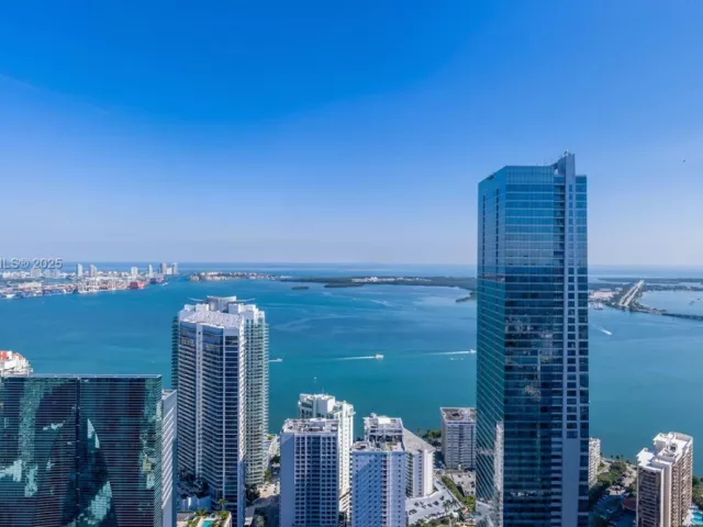 Продажа квартиры #5202 - фото 6160769