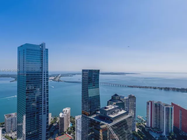 Продажа квартиры #5202 - фото 6205548