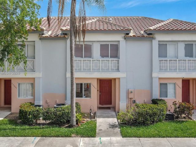 Продажа дома по адресу 20865 NW 3rd Ln - фото 6178235