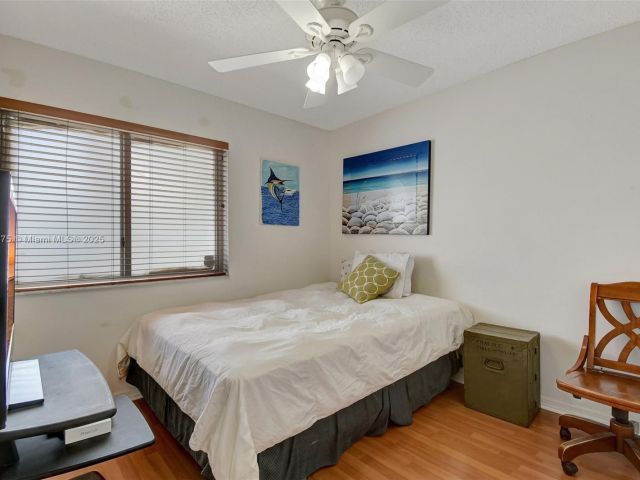 Продажа дома по адресу 20865 NW 3rd Ln - фото 6178238