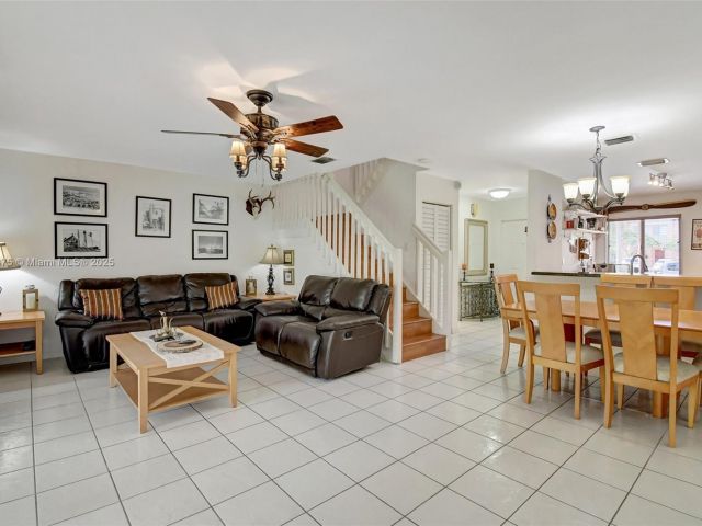 Продажа дома по адресу 20865 NW 3rd Ln - фото 6178240