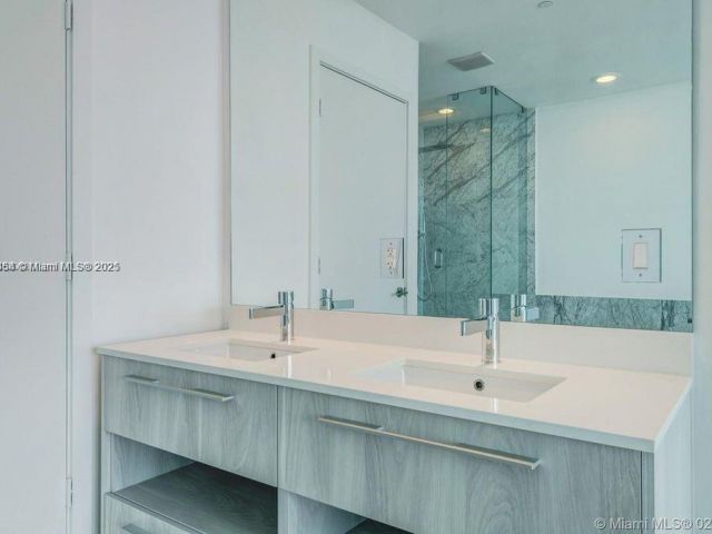 Продажа квартиры #1002 - фото 6167963