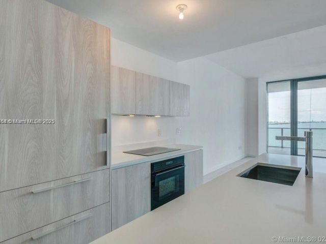 Продажа квартиры #1002 - фото 6167971