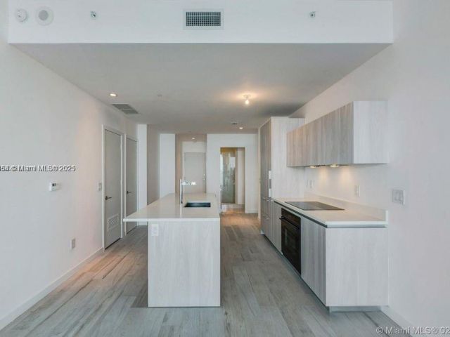 Продажа квартиры #1002 - фото 6167973