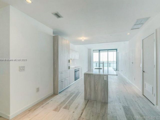 Продажа квартиры #1002 - фото 6167978