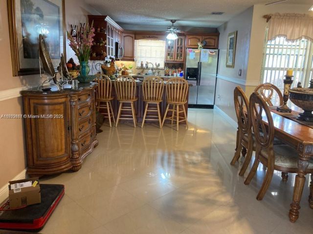 Продажа дома по адресу 12548 SW 210th St - фото 6149426