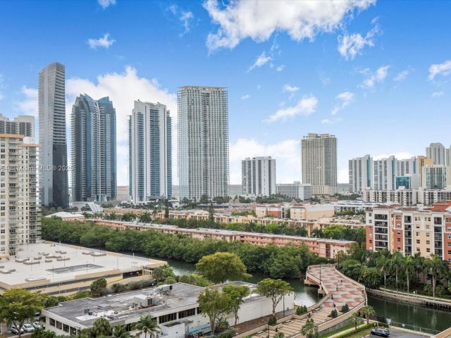 Продажа квартиры #2111 - фото 6151899