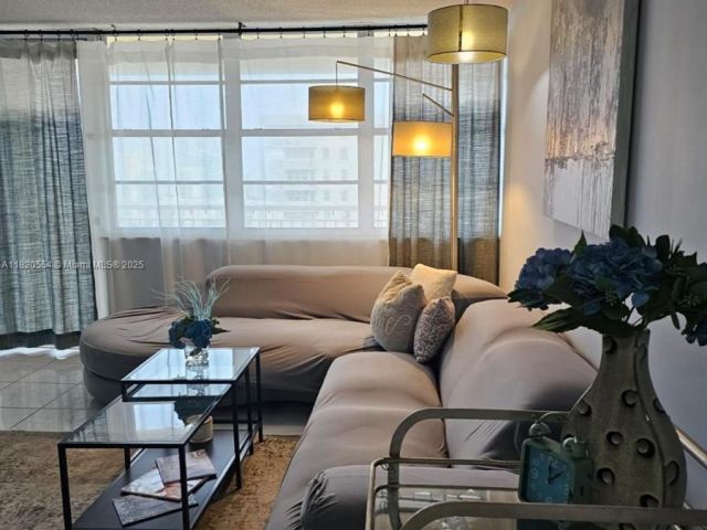 Продажа квартиры #2111 - фото 6151916