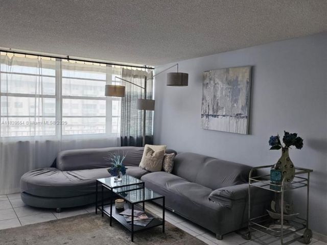 Продажа квартиры #2111 - фото 7430208