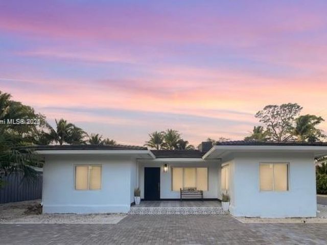 Продажа дома по адресу 8390 SW 64th St - фото 6224108