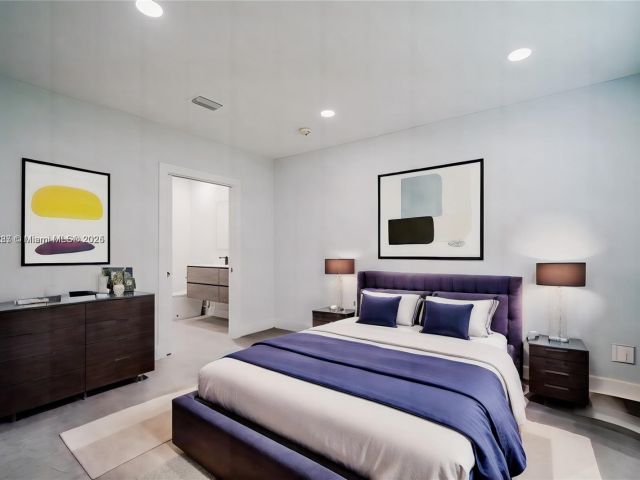 Продажа дома по адресу 8390 SW 64th St - фото 6224117