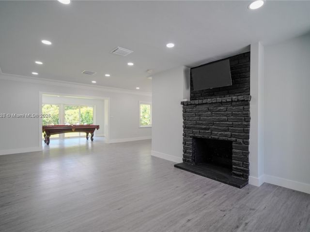 Продажа дома по адресу 8390 SW 64th St - фото 6224123