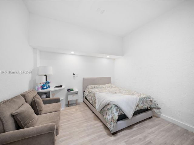 Продажа дома по адресу 15872 NW 21st St - фото 6150067