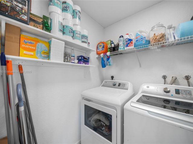 Продажа дома по адресу 15872 NW 21st St - фото 6150069