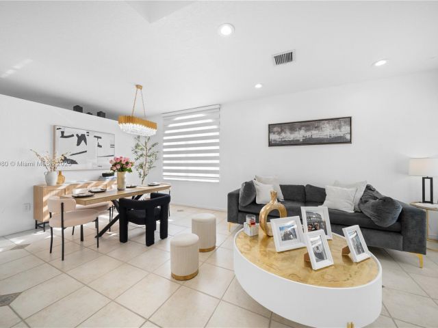 Продажа дома по адресу 15872 NW 21st St - фото 6150071