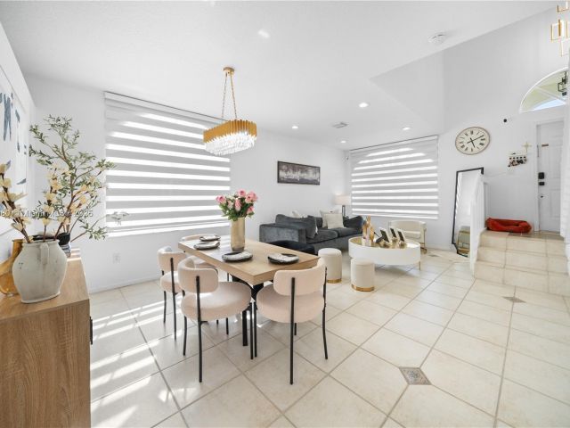 Продажа дома по адресу 15872 NW 21st St - фото 6150077