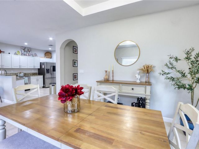 Продажа дома по адресу 148 NE 36th Avenue Rd - фото 6200058