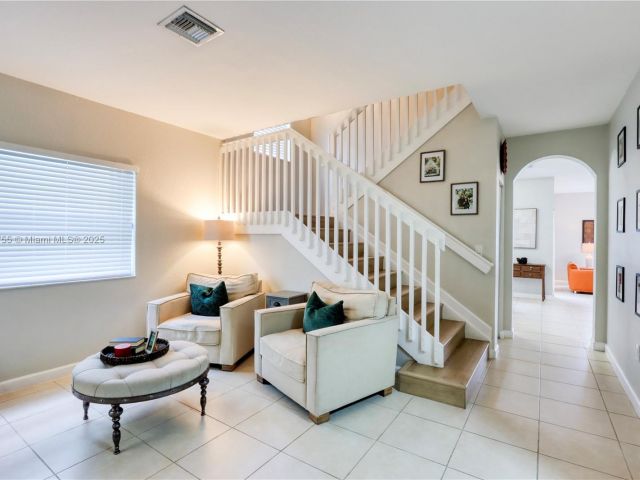 Продажа дома по адресу 148 NE 36th Avenue Rd - фото 6200066