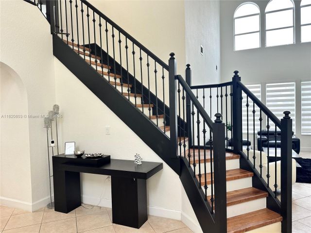 Продажа дома по адресу 10873 NW 71st St - фото 6291432