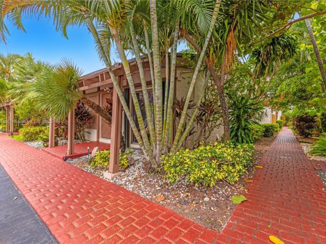 Дом в аренду по адресу 2627 S PARKVIEW DR 2627 - фото 6150856