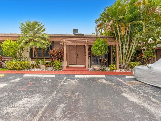 Дом в аренду по адресу 2627 S PARKVIEW DR 2627 - фото 6150859