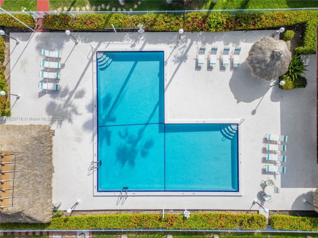 Дом в аренду по адресу 2627 S PARKVIEW DR 2627 - фото 6150861