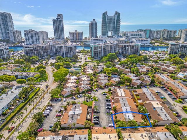 Дом в аренду по адресу 2627 S PARKVIEW DR 2627 - фото 6150866
