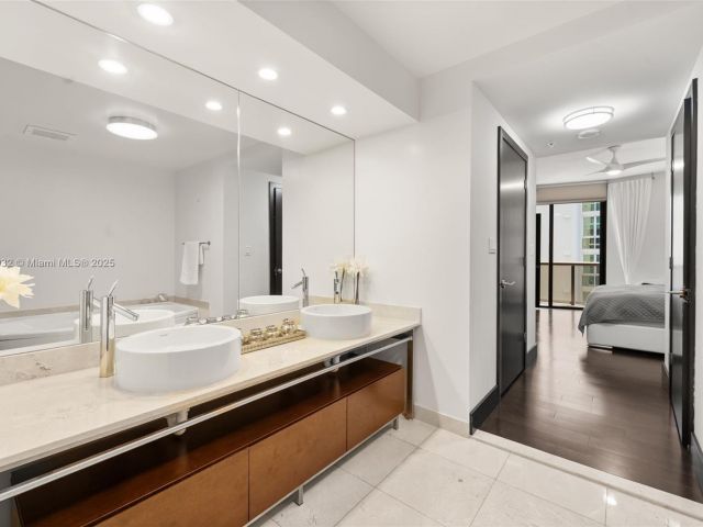 Квартира в аренду номер2202 - фото 6151632