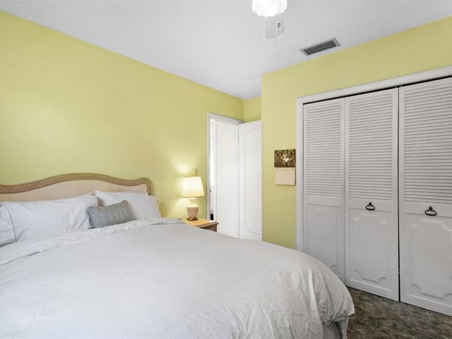 Продажа дома по адресу 6331 NE 22nd Ave - фото 6183265