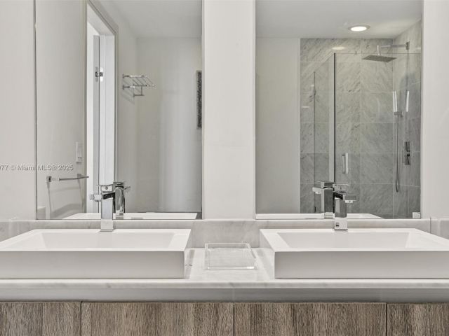 Продажа квартиры #4205 - фото 6171901