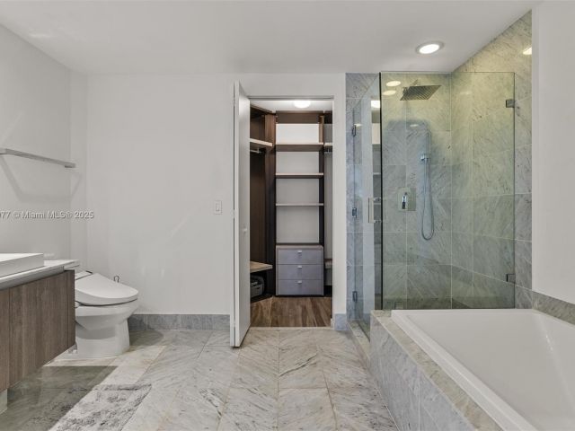 Продажа квартиры #4205 - фото 6171903