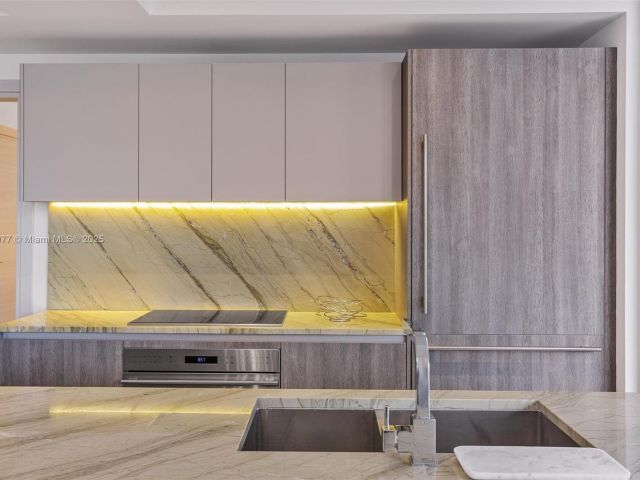 Продажа квартиры #4205 - фото 6171907