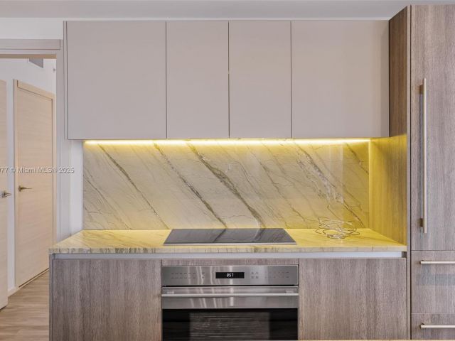 Продажа квартиры #4205 - фото 6171908