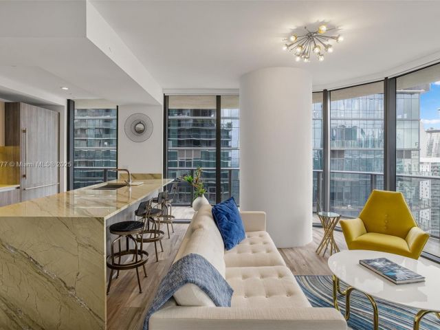 Продажа квартиры #4205 - фото 6171912