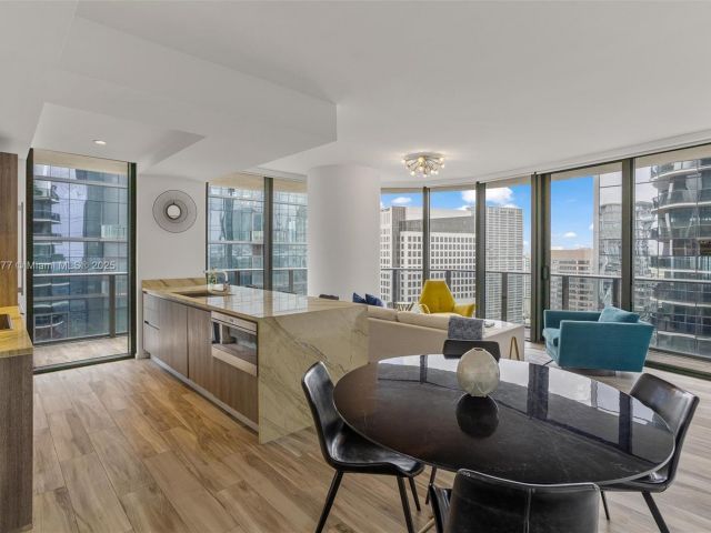 Продажа квартиры #4205 - фото 6171916