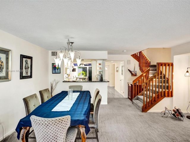 Продажа дома по адресу 20939 NE 37th Ct - фото 6154296