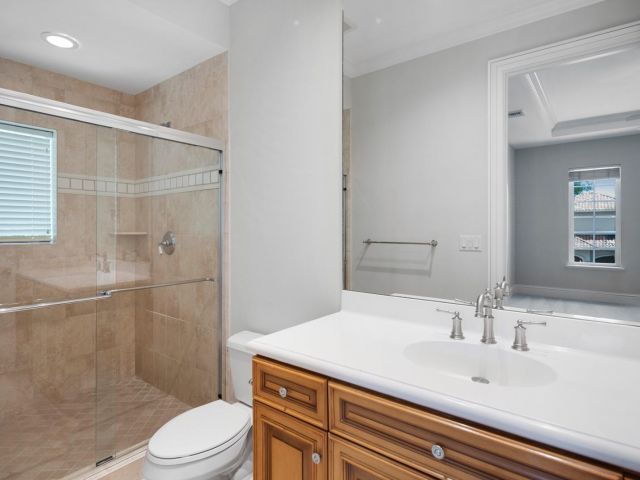 Продажа дома по адресу 501 Golden Harbour Dr - фото 6157634