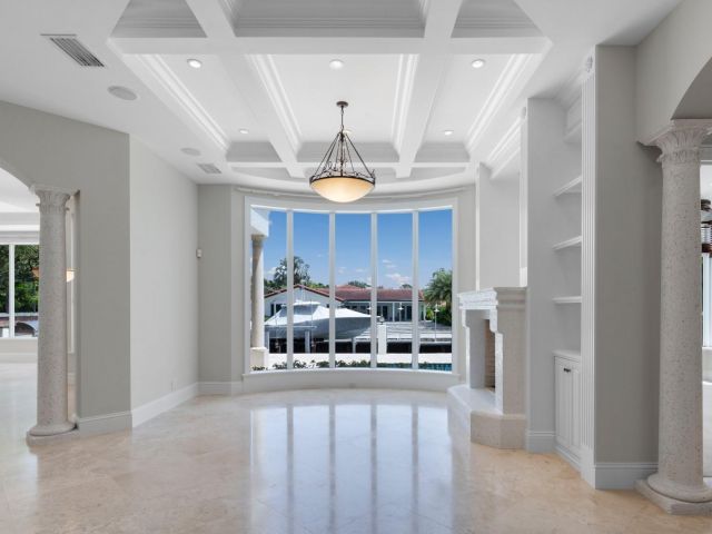 Продажа дома по адресу 501 Golden Harbour Dr - фото 6157647