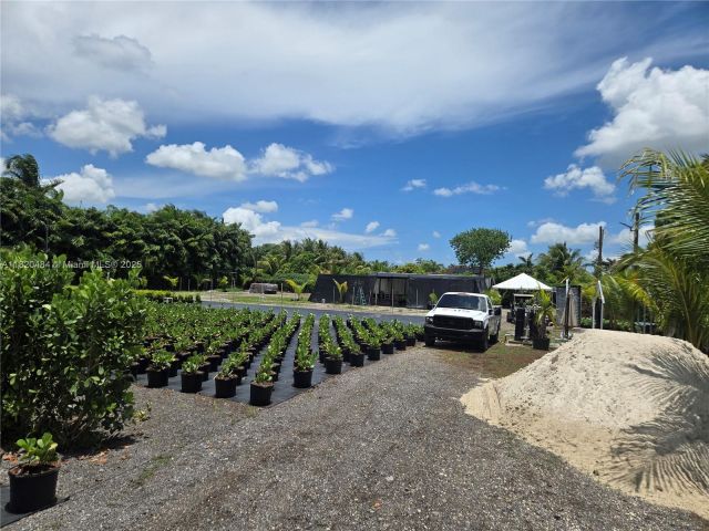 Продажа дома по адресу 23421 SW 217th Ave - фото 6154587