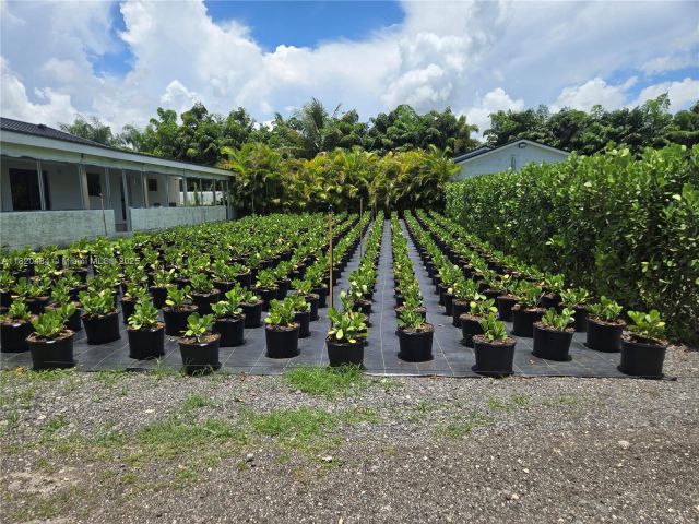 Продажа дома по адресу 23421 SW 217th Ave - фото 6154590