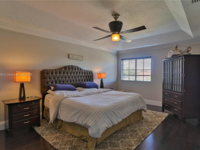 Продажа дома по адресу 3610 NE 15th Dr - фото 6154604