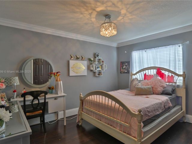 Продажа дома по адресу 3610 NE 15th Dr - фото 6154608