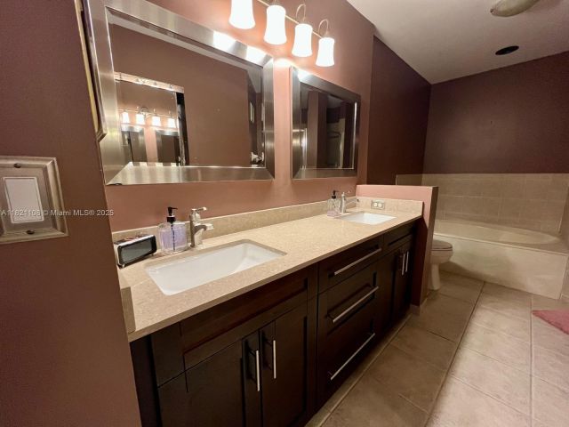 Дом в аренду по адресу 2214 SE 23rd Ave 2214 - фото 6167422