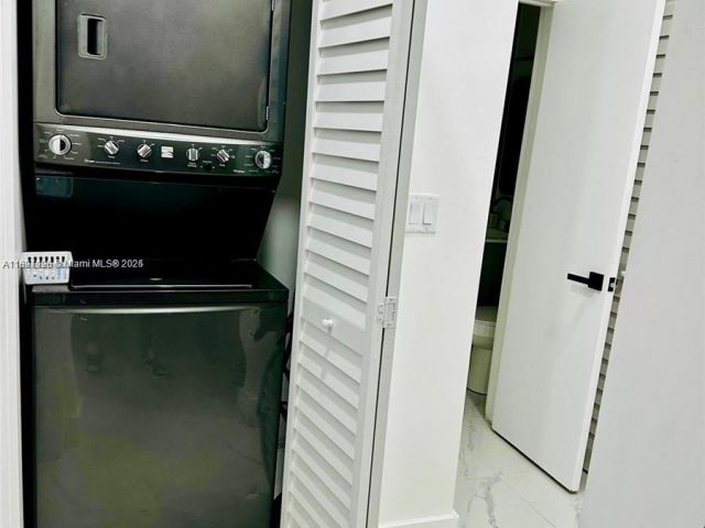 Продажа дома по адресу 610 NW 111th St - фото 6154186